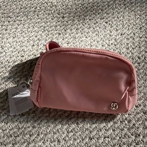 NEW Lululemon 1L Belt bag in Pink